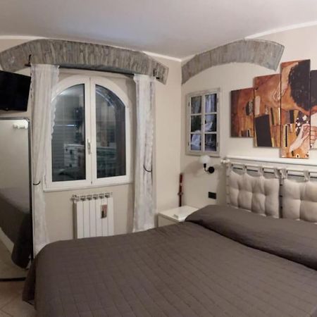 Le Rose , Relax In Casolare Del 1700 Apartment Sarzana Bagian luar foto