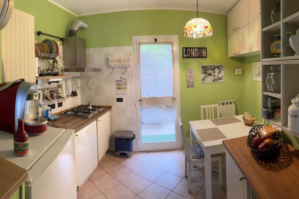 Le Rose , Relax In Casolare Del 1700 Apartment Sarzana Bagian luar foto