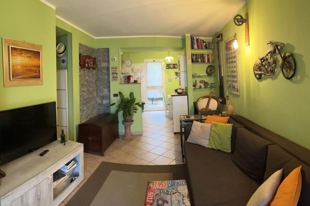 Le Rose , Relax In Casolare Del 1700 Apartment Sarzana Bagian luar foto
